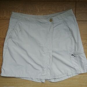 Columbia light tan neutral cotton nylon blend skort size 12
